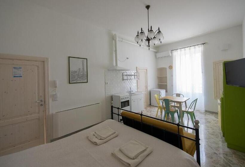 Семейный Номер, Ai Cappuccini Guest House