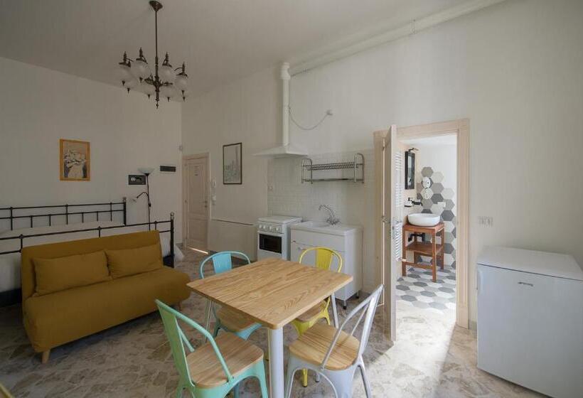 Семейный Номер, Ai Cappuccini Guest House