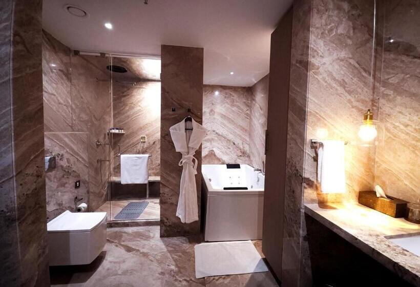 Президентский Люкс, Morvee Hotels Durgapur