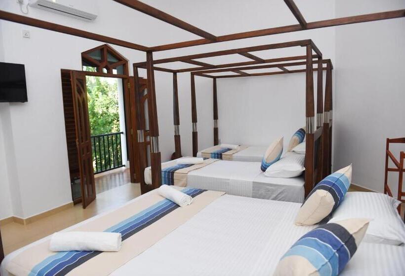 Семейный Номер Superior, Double Lake View Tissa & Safari