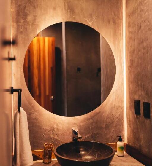 オーシャンビューデラックスルームバルコニー付き, Naked Hotel Zipolite  Adults Only
