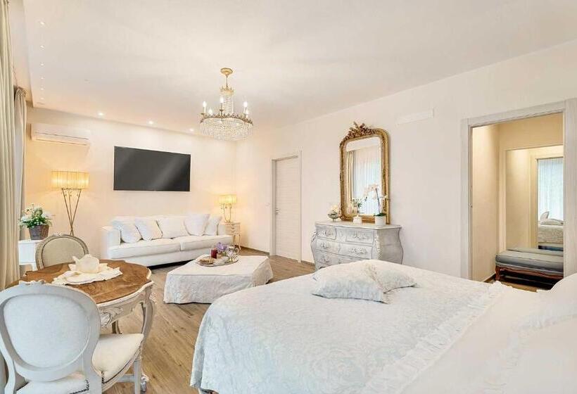 جناح مزود بجاكوزى, Luxury Dreams