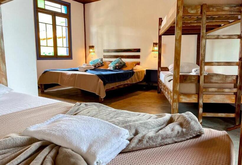 سوییت خانوادگی, Vila Pequeá Pousada Ilhabela