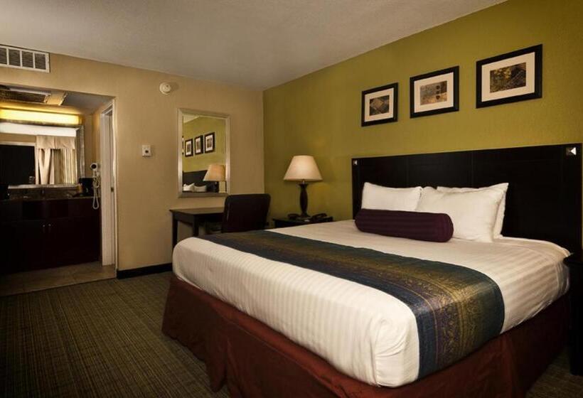 스탠다드 룸 킹사이즈 침대, Grand Texan Hotel And Convention Center