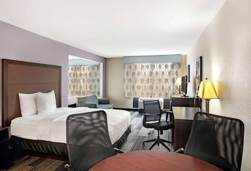 Люкс Повышенной Комфортности, La Quinta Inn & Suites By Wyndham Springfield Airport Plaza