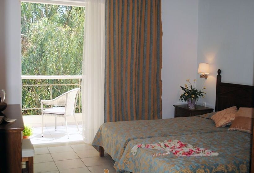 آپارتمان 1 خوابه اینتریور, Marita's Apartments