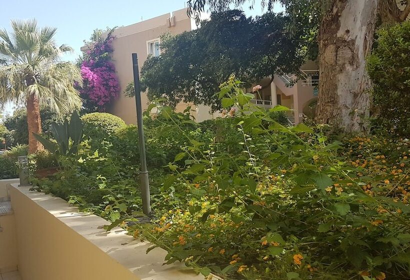 آپارتمان 1 خوابه اینتریور, Marita's Apartments