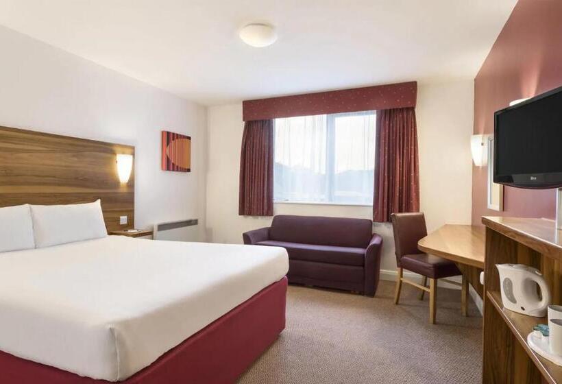 Семейный Номер, Days Inn Corley Nec   M6