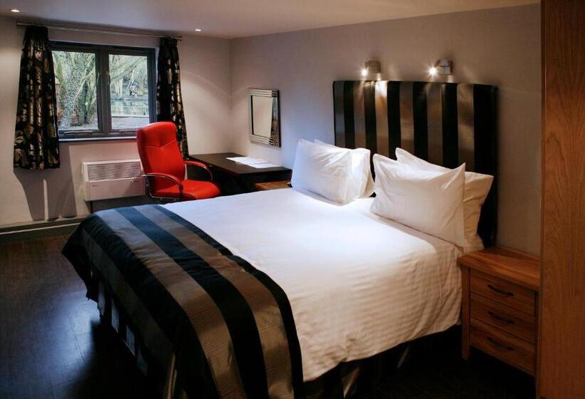 Классический Номер, Great Hallingbury Manor & Lodges