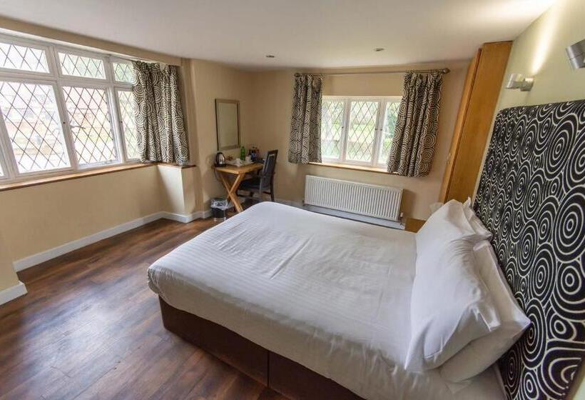 Номер Стандарт, Great Hallingbury Manor & Lodges