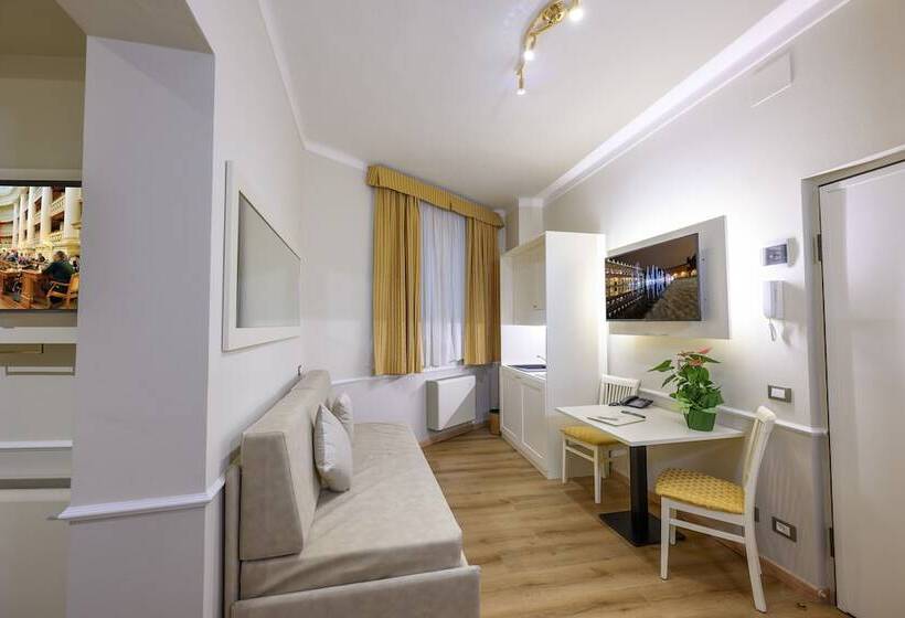 استودیوی استاندارد, Albergo Reggio