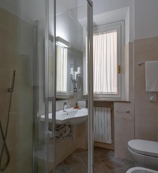 اتاق استاندارد یک نفره, Albergo Reggio