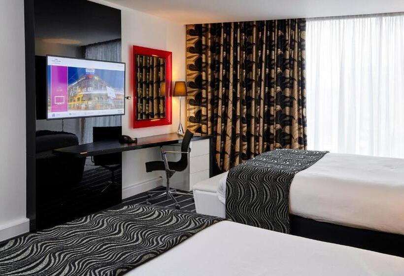 Номер Стандарт 2 Двуспальные Кровати, Crowne Plaza Manchester City Centre, An Ihg