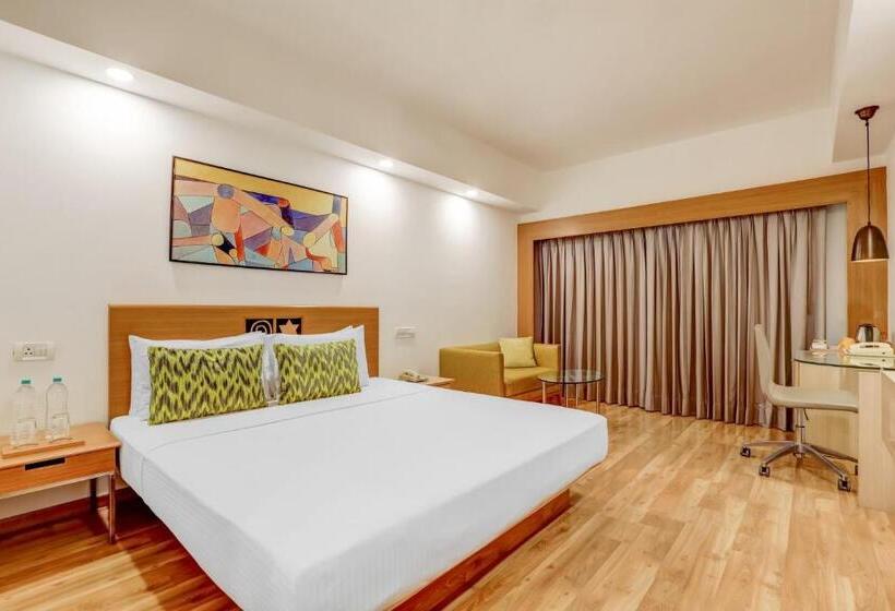 Номер бизнес-класса, Lemon Tree Hotel, Ahmedabad