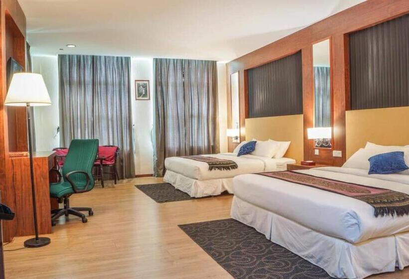 Family Suite, Pen Mutiara