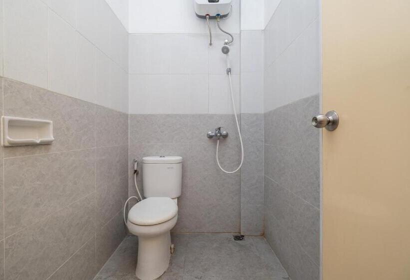 Номер Стандарт, Reddoorz At Gunungsari Surabaya 2