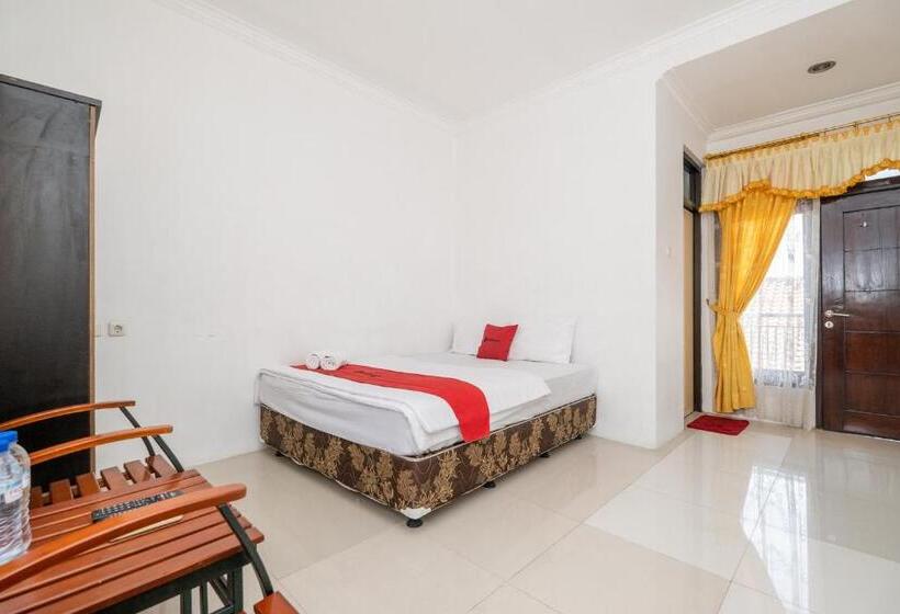 Номер Стандарт, Reddoorz At Gunungsari Surabaya 2