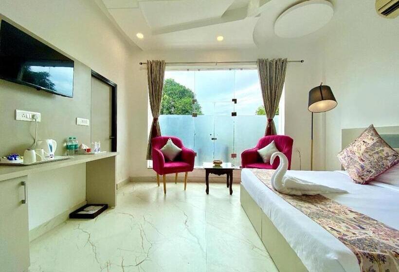 اتاق سوپریور, The Neeraj River Forest Resort Ayurvedic Wellness Center