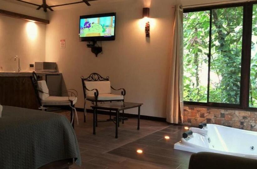 Люкс, Tropical Suites & Villas