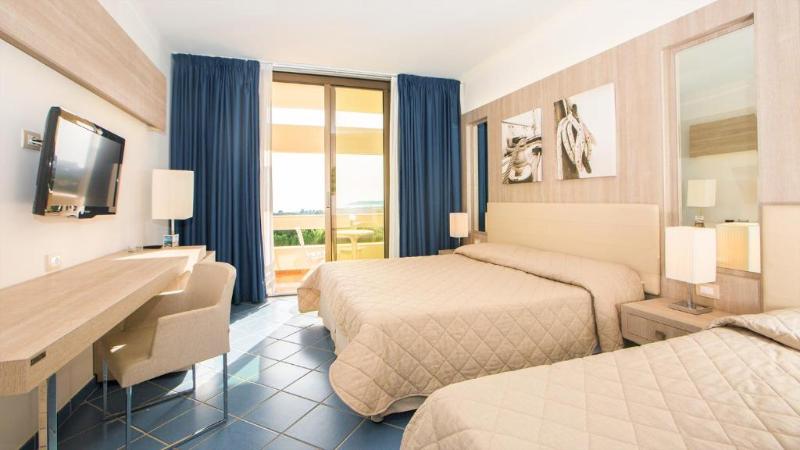 Четырехместный Номер Стандарт, Mclub Lipari