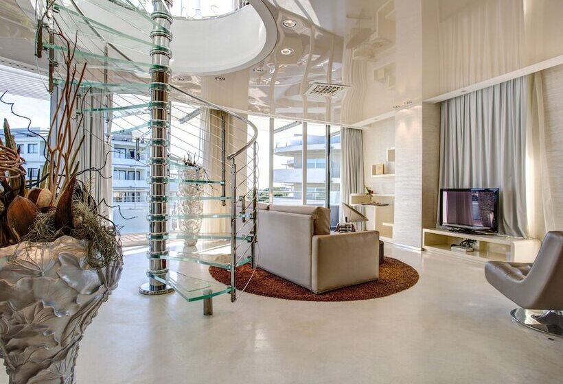 Люкс Deluxe Вид на Море, Waldorf  Premier Resort
