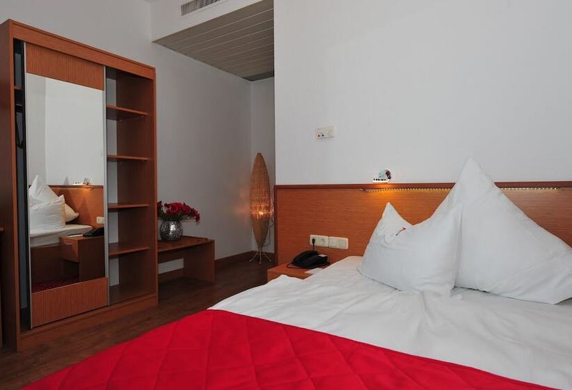 Номер Стандарт, Komfort Hotel Wiesbaden