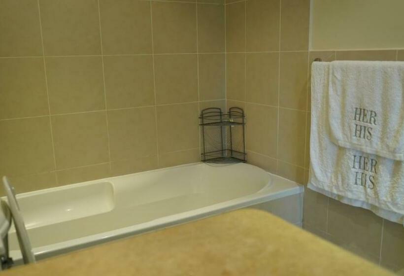 Апартаменты 1 Спальня Вид на Море, Marina Two Apartment 201 With Direct Sea View