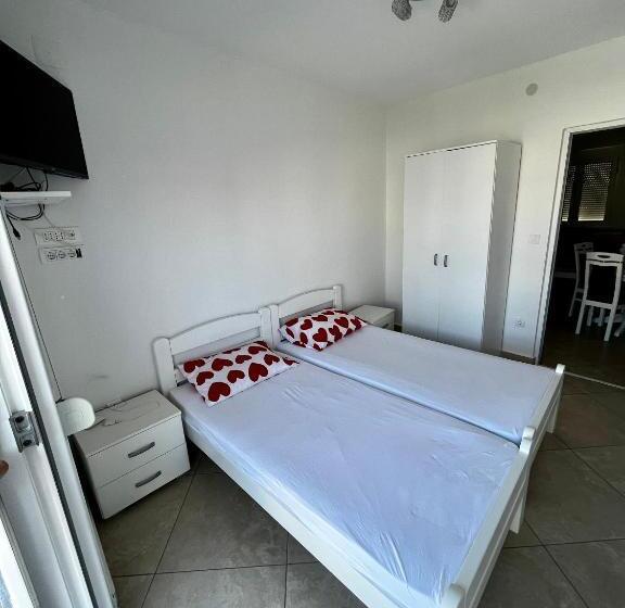 آپارتمان لوکس 1 خوابه, Apartments Apartmani Bojana