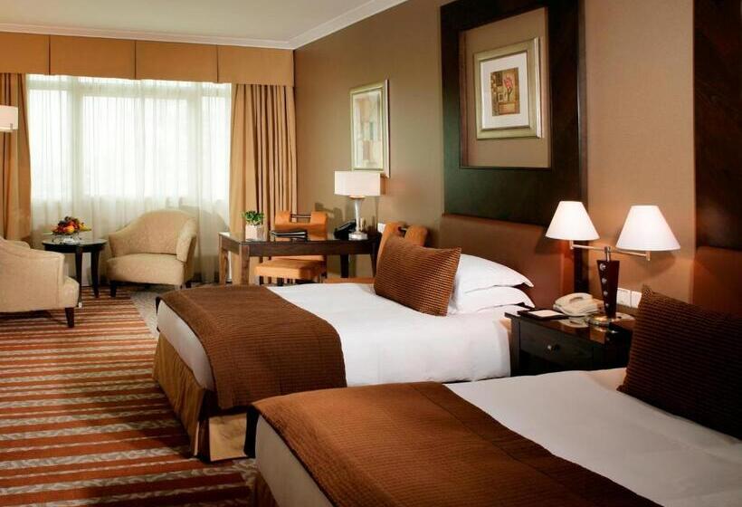 Классический Номер, Swissotel Al Murooj Dubai