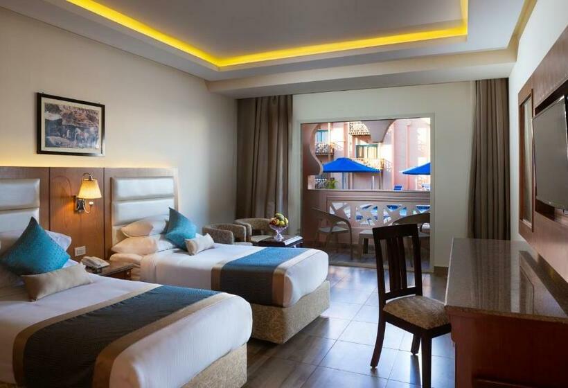 اتاق استاندارد با چشم‌انداز استخر, Pickalbatros Aqua Park Resort Hurghada