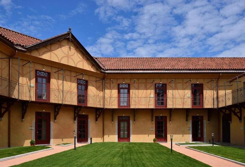 Полулюкс, Castello Dal Pozzo
