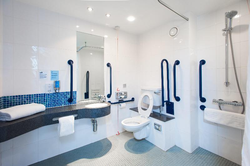 Номер Стандарт Адаптированный для Инвалидов, Holiday Inn Express Lincoln City Centre, An Ihg