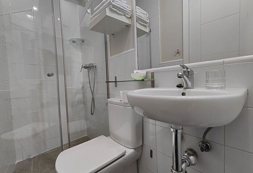 اتاق استاندارد, Hostal Madrid