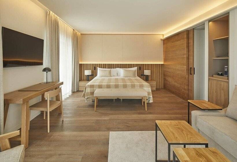 Полулюкс, Mim Baqueira Luxury & Spa