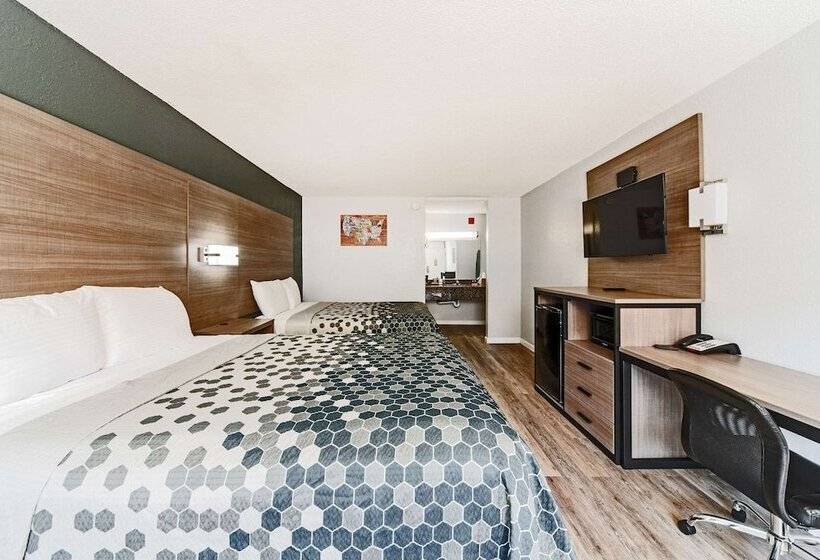 Люкс, Econo Lodge Inn & Suites Near Bricktown