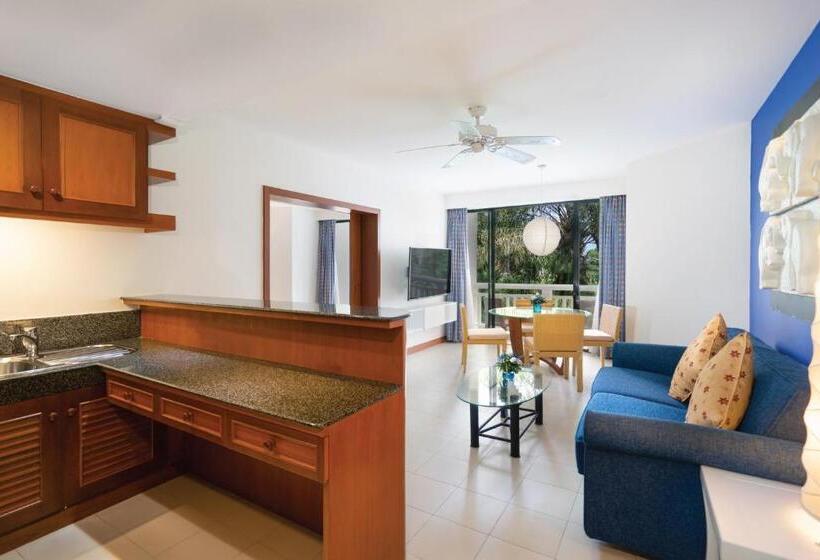 سوئیت جونیور با آشپزخانه, Homm Suites Laguna