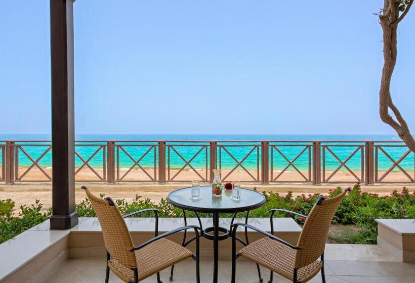 Номер Клуб, Miramar Al Aqah Beach Resort