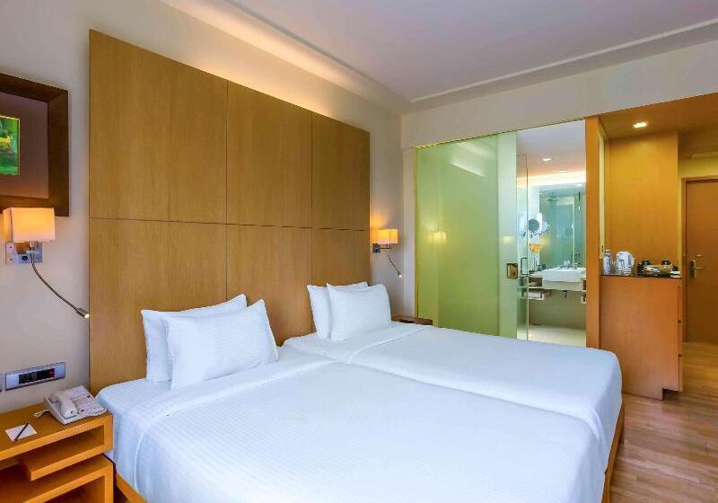 Номер Superior, Novotel Hyderabad Airport