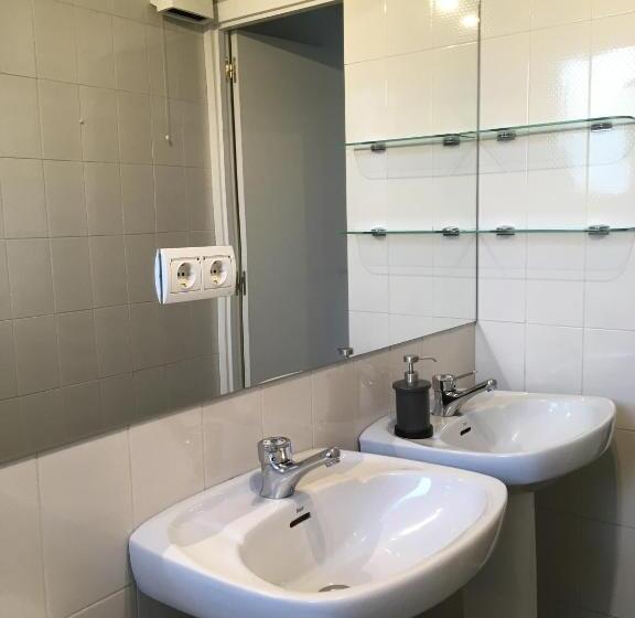 共用房间的床, Zarautz Hostel