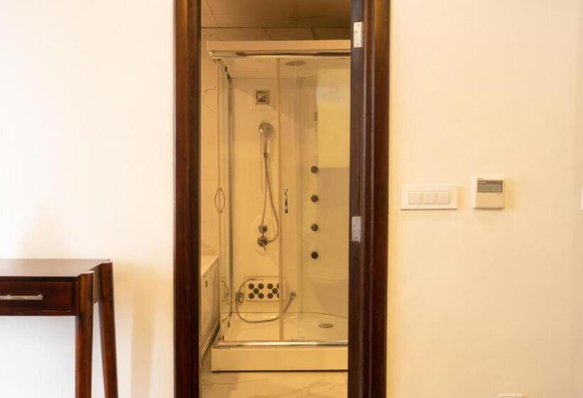 자쿠지 스위트, The Orchid Hotel Shimla