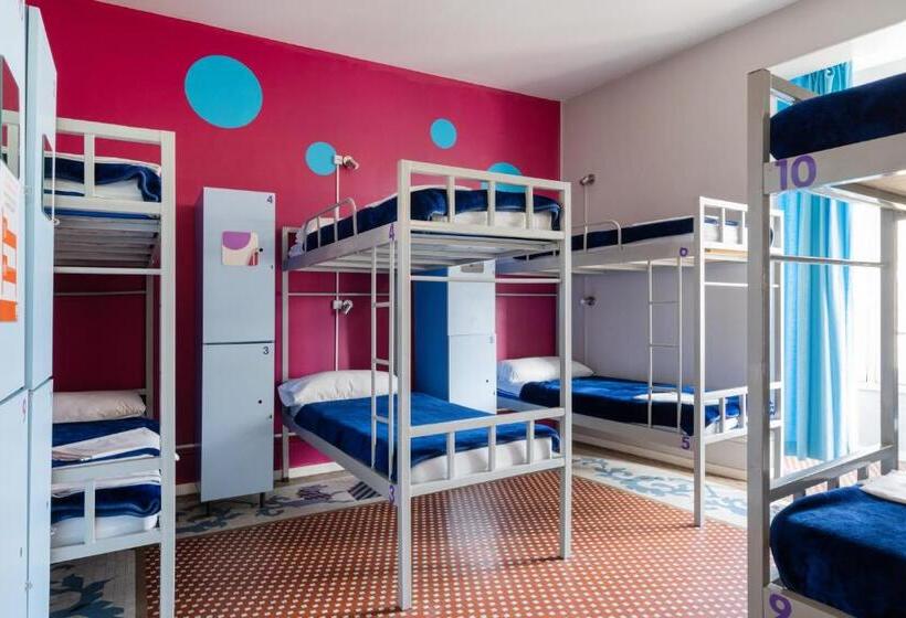 تختخواب در اتاق مشترک, Feetup Home Backpackers Valencia