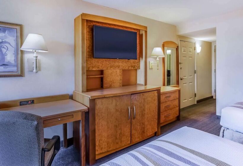Номер Стандарт 2 Двуспальные Кровати, La Quinta By Wyndham Islip   Macarthur Airport