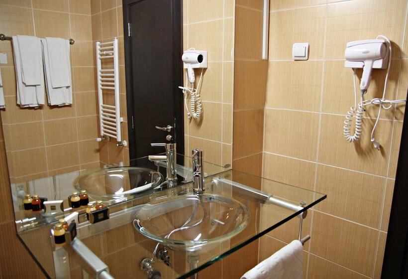Студия Стандарт, Mpm Hotel Guinness