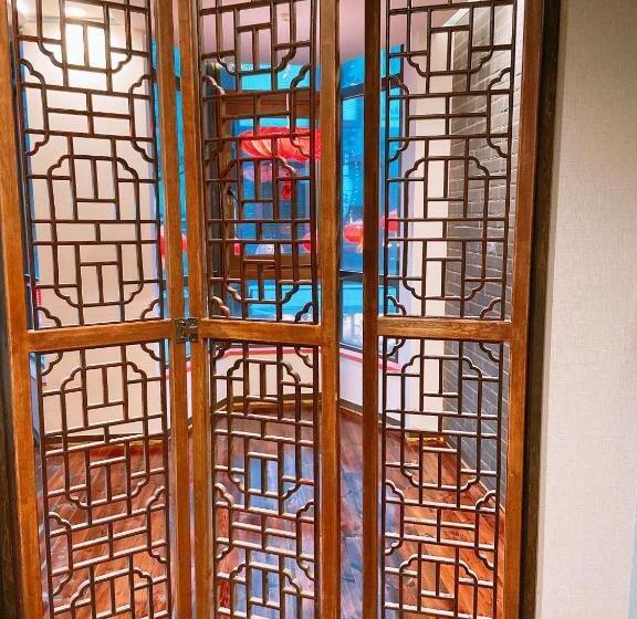 سوییت خانوادگی, Room Inn Shanghai 横浜中華街 Room 2