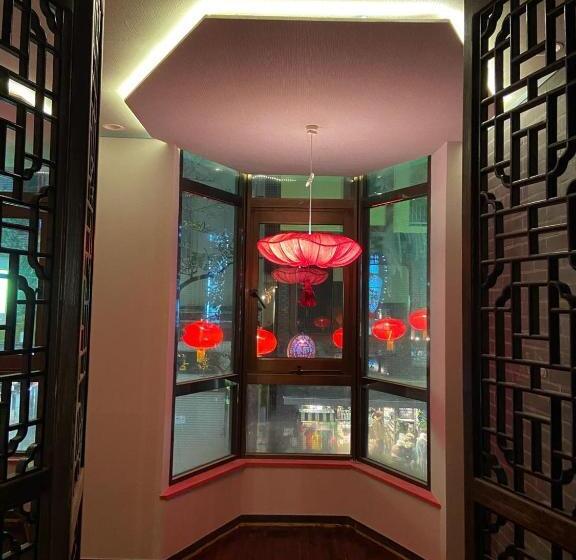 سوییت خانوادگی, Room Inn Shanghai 横浜中華街 Room 2