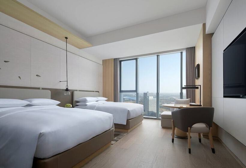 Номер Клуб, Liyang Marriott