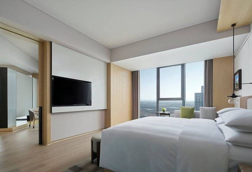 Люкс Клуб, Liyang Marriott