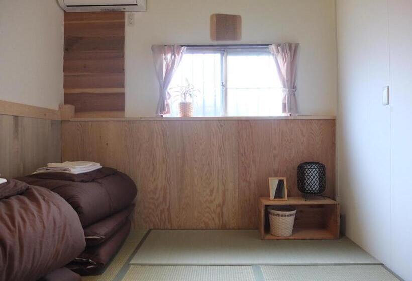 Номер Стандарт Трехместный, Yomogi Guesthouse