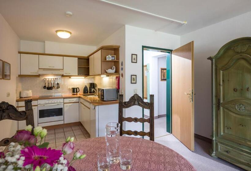 Апартаменты 2 Спальни, Apparthotel Tom Sojer