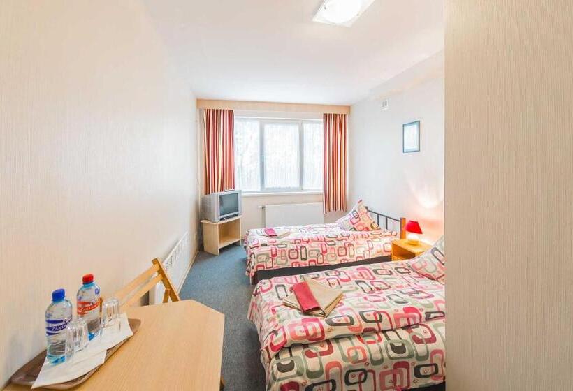اتاق لوکس, Hostel Brize
